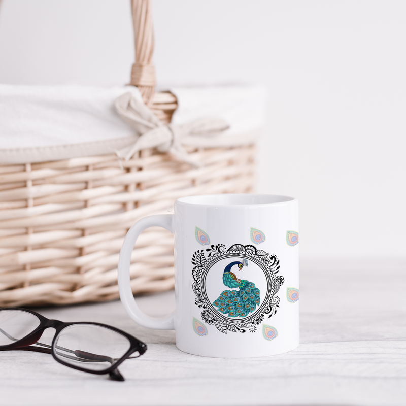 Customize your coffee breaks with this elegant white ceramic mug