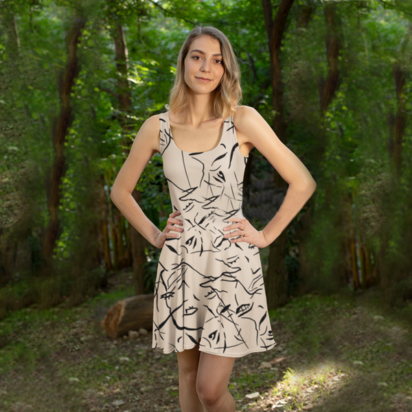 Make a statement with this Multi-Faces Printed Dress, ideal for various occasions.